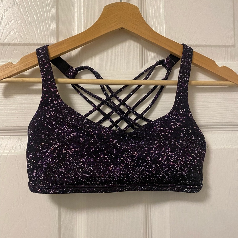 Lululemon sports bra